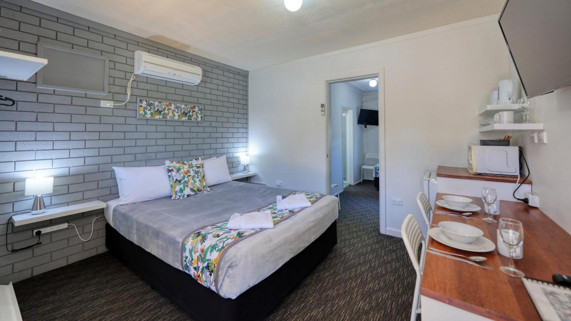 Oasis Motel Peak Hill Екстериор снимка