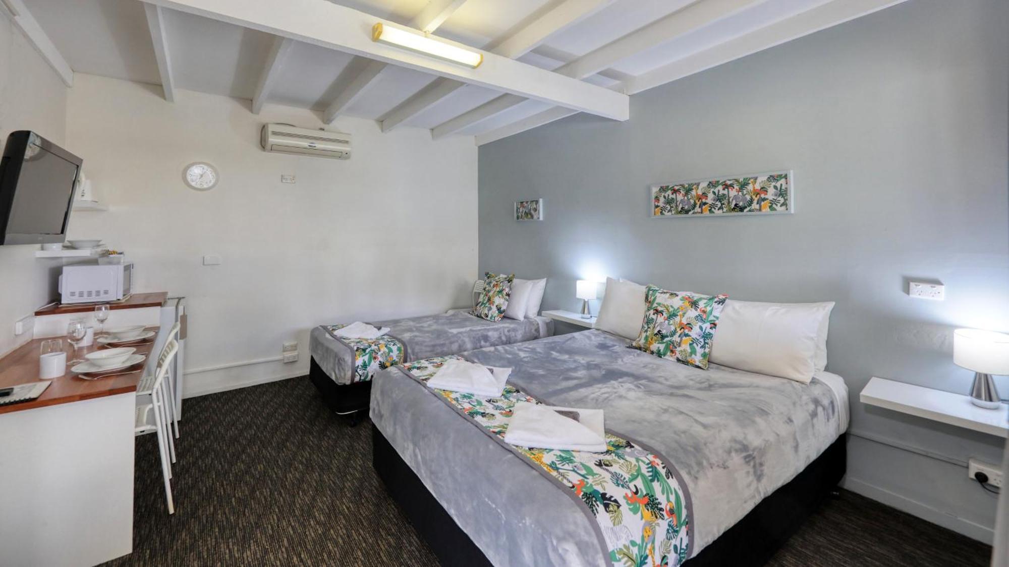Oasis Motel Peak Hill Екстериор снимка